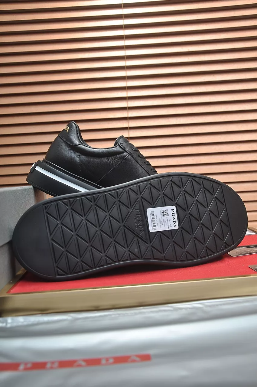 Prada Casual Shoes For Men Functional 9711