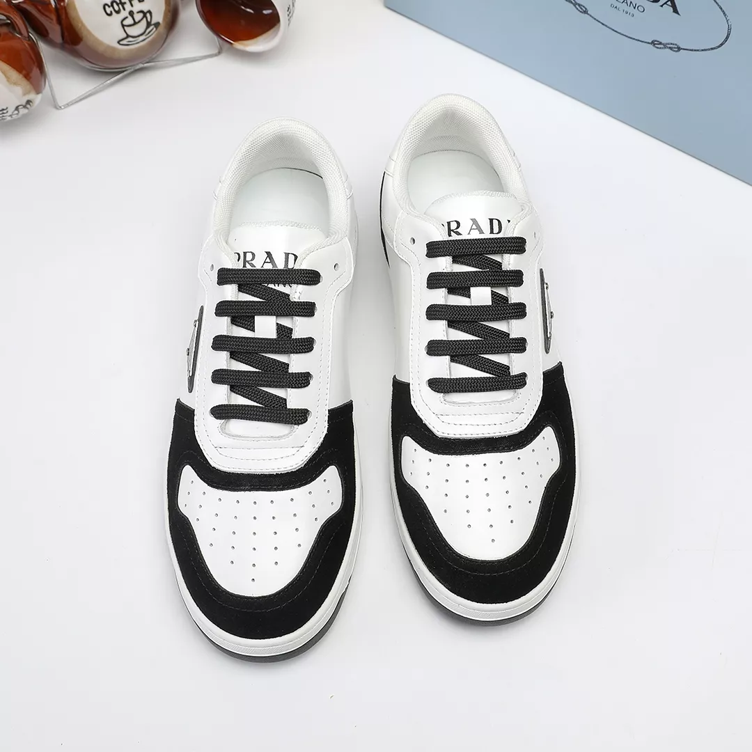 Prada Casual Shoes For Men Minimalist 4377