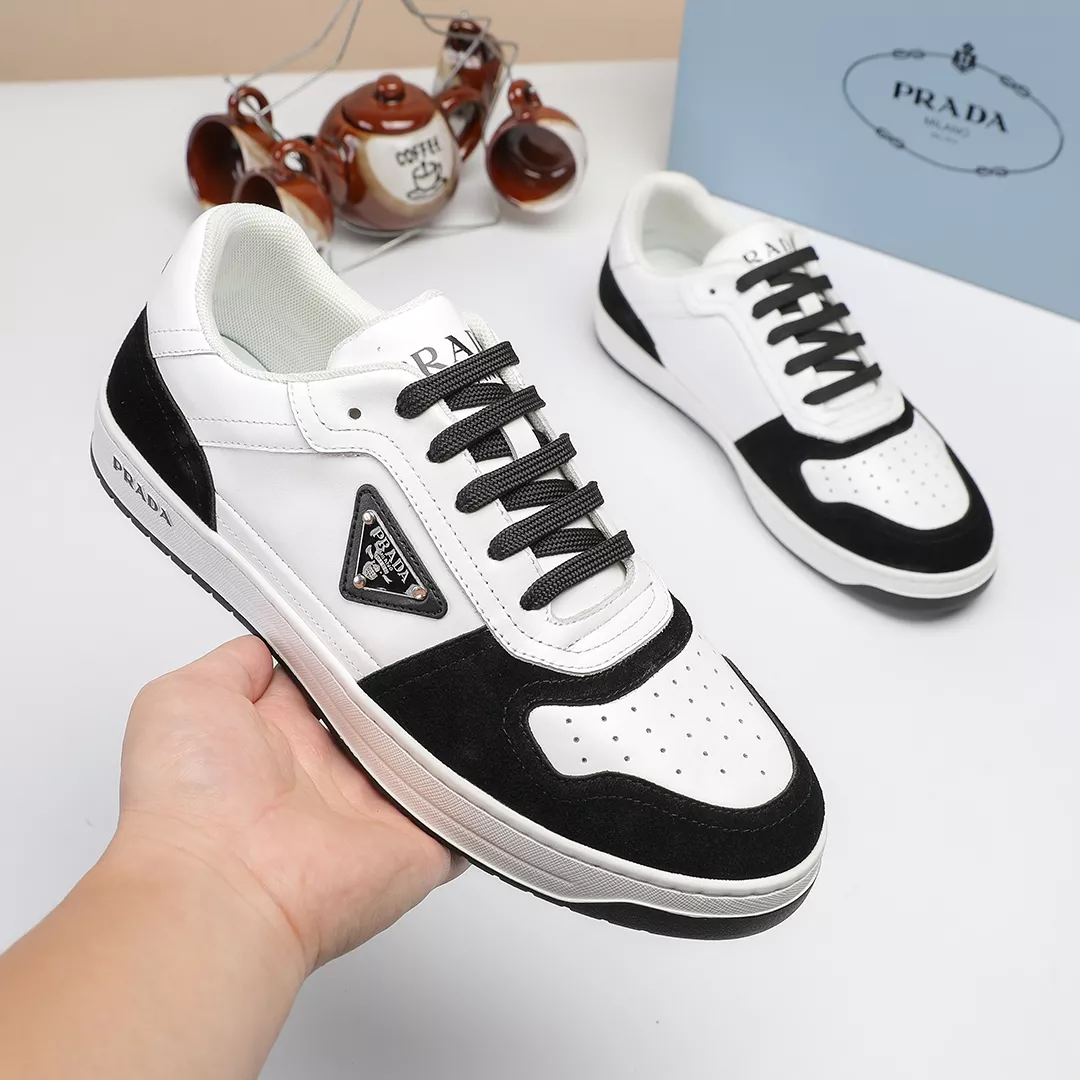 Prada Casual Shoes For Men Minimalist 4377