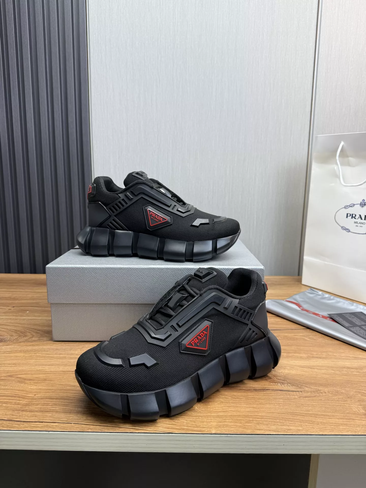 Prada Casual Shoes For Men Sophisticated 3935