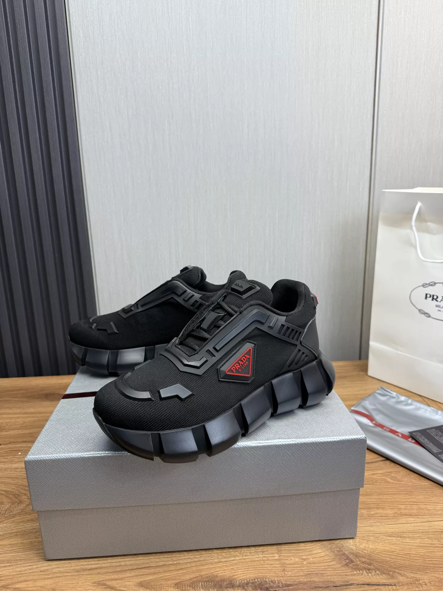 Prada Casual Shoes For Men Sophisticated 3935