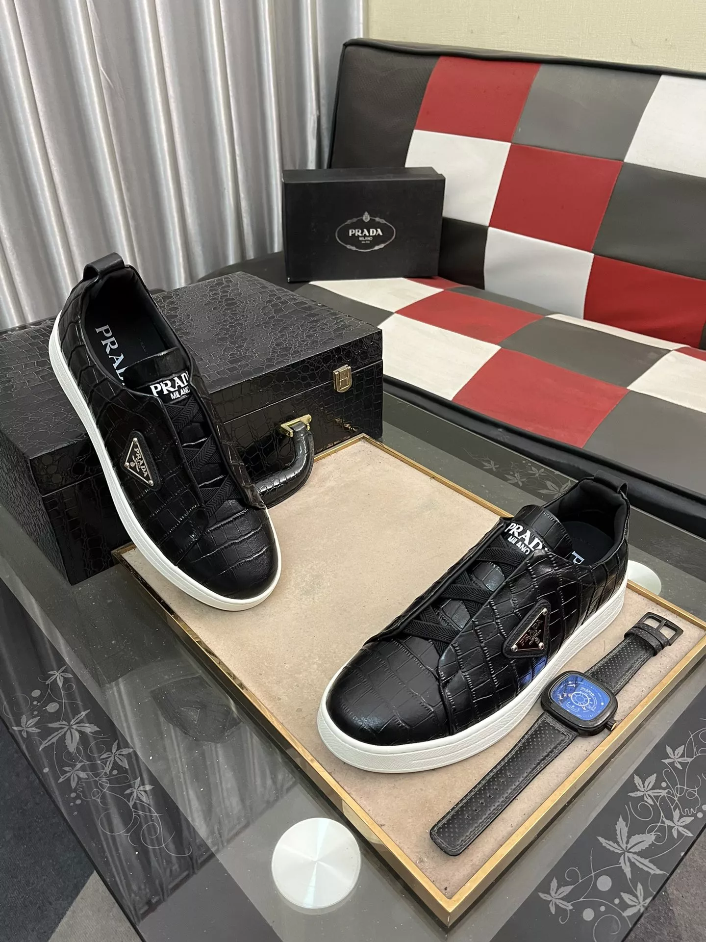 Prada Casual Shoes For Men Timeless 5979