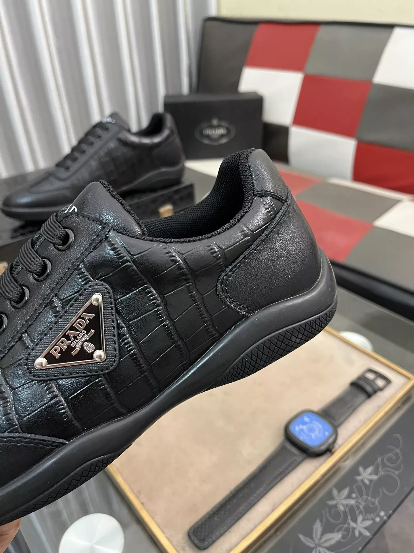 Prada Casual Shoes For Men Timeless 9318