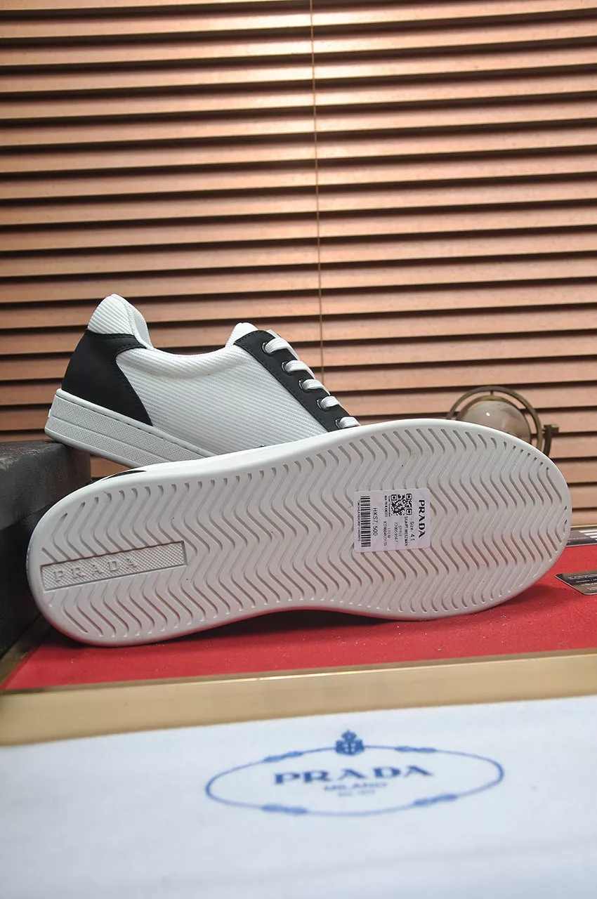 Prada Casual Shoes For Men Trendsetting 5562