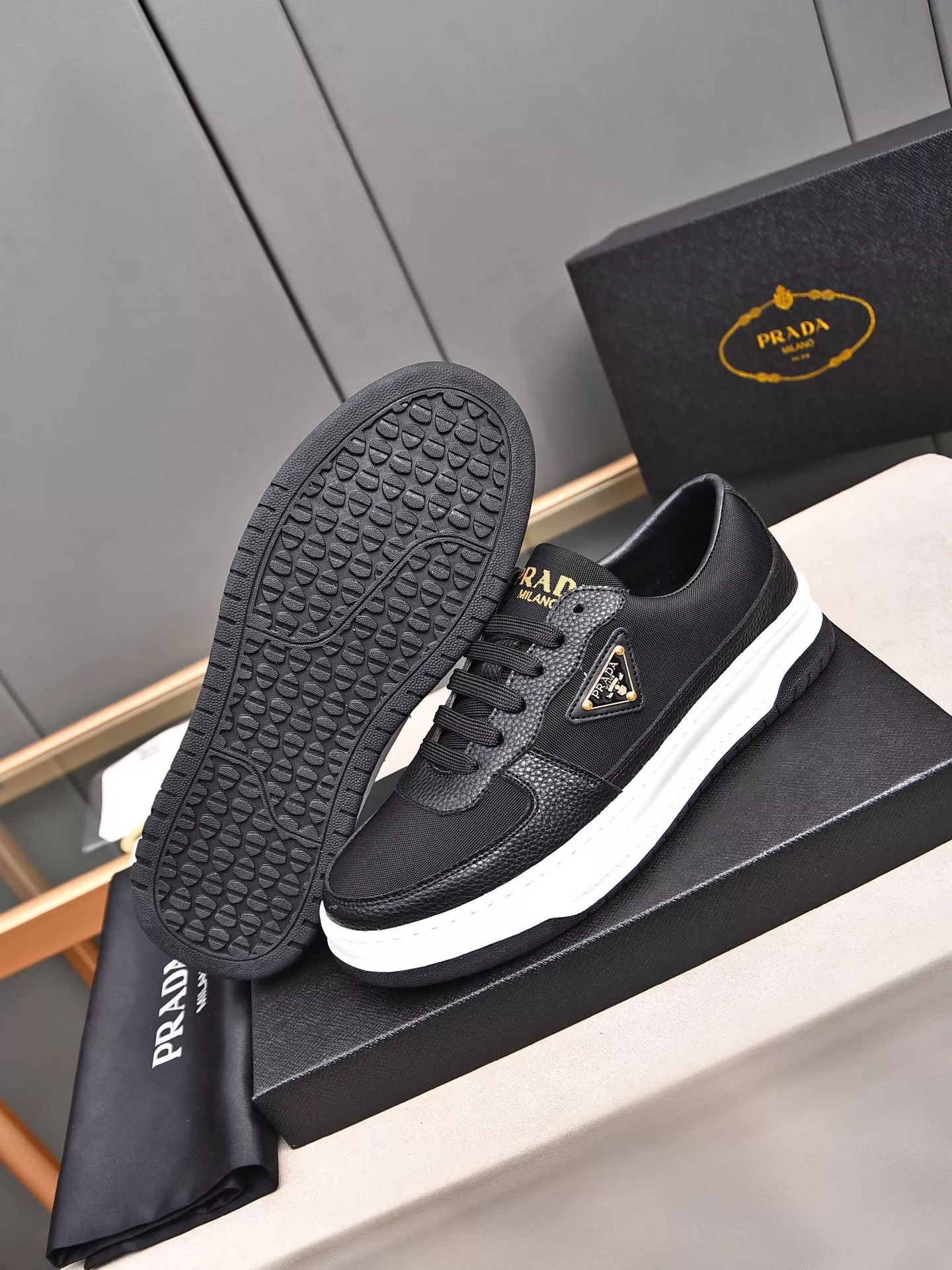 Prada Casual Shoes For Men Trendsetting 6520