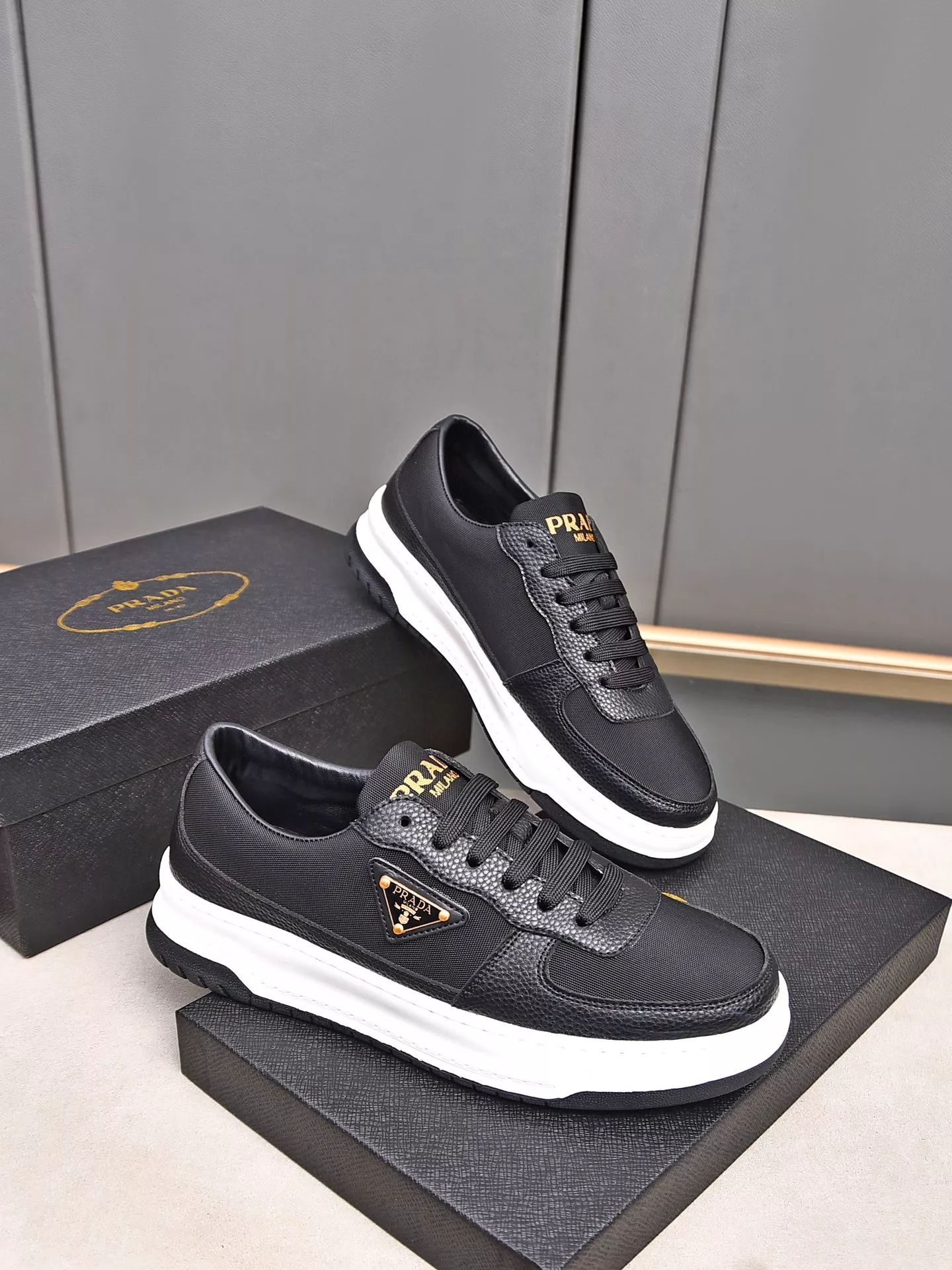 Prada Casual Shoes For Men Trendsetting 6520