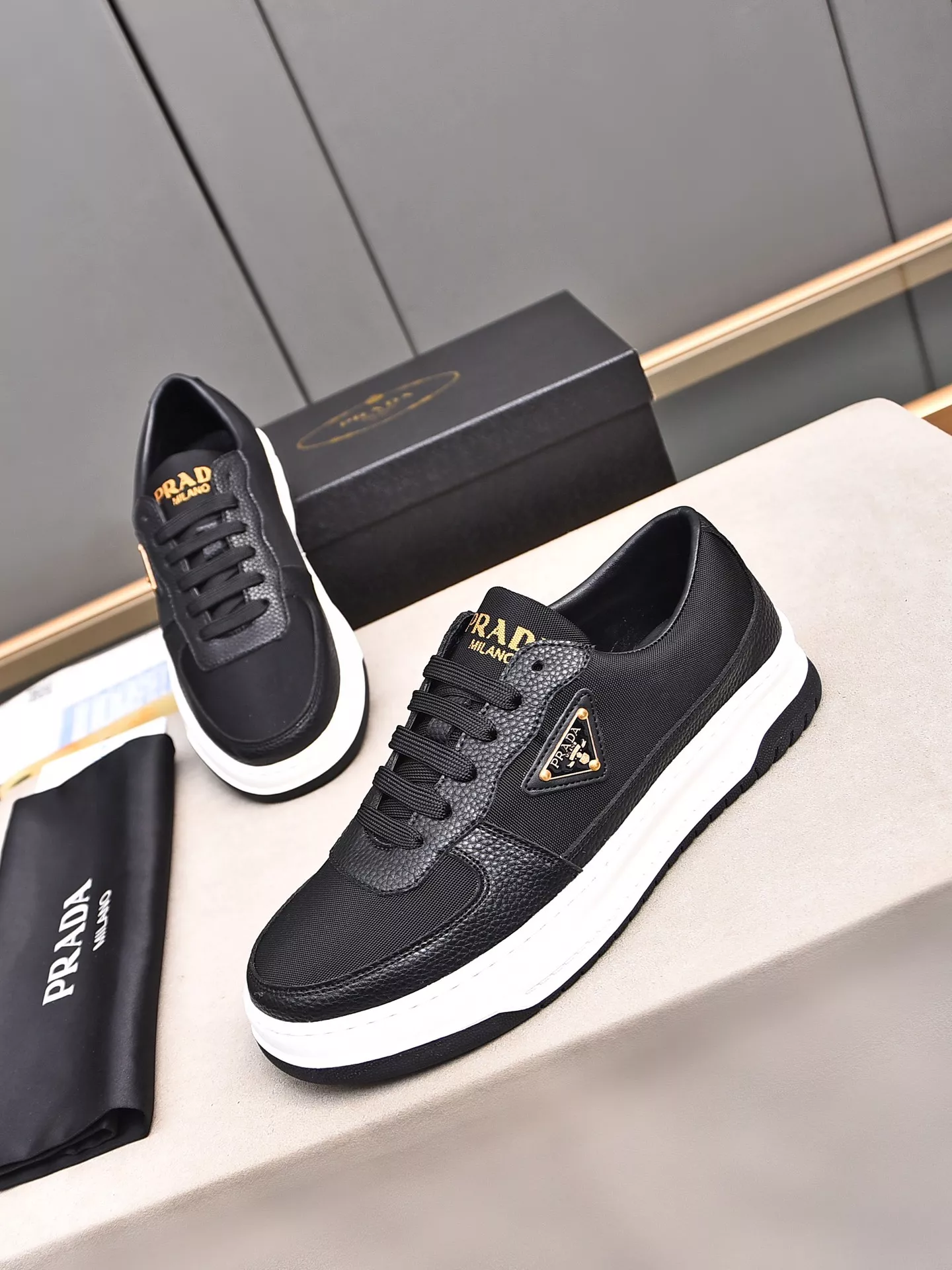 Prada Casual Shoes For Men Trendsetting 6520