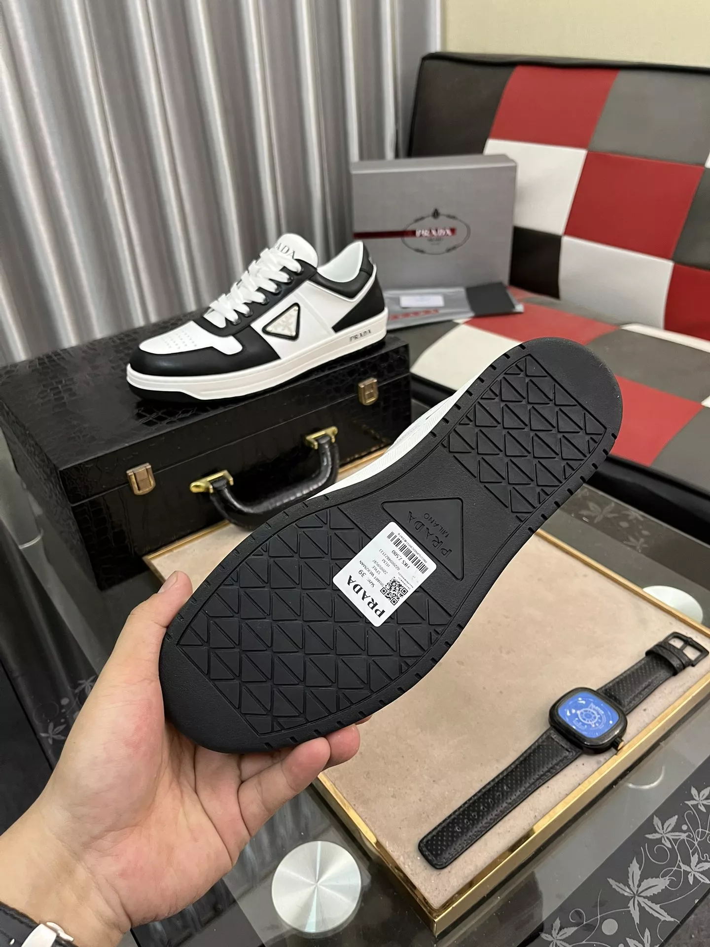 Prada Casual Shoes For Men Trendy 2582