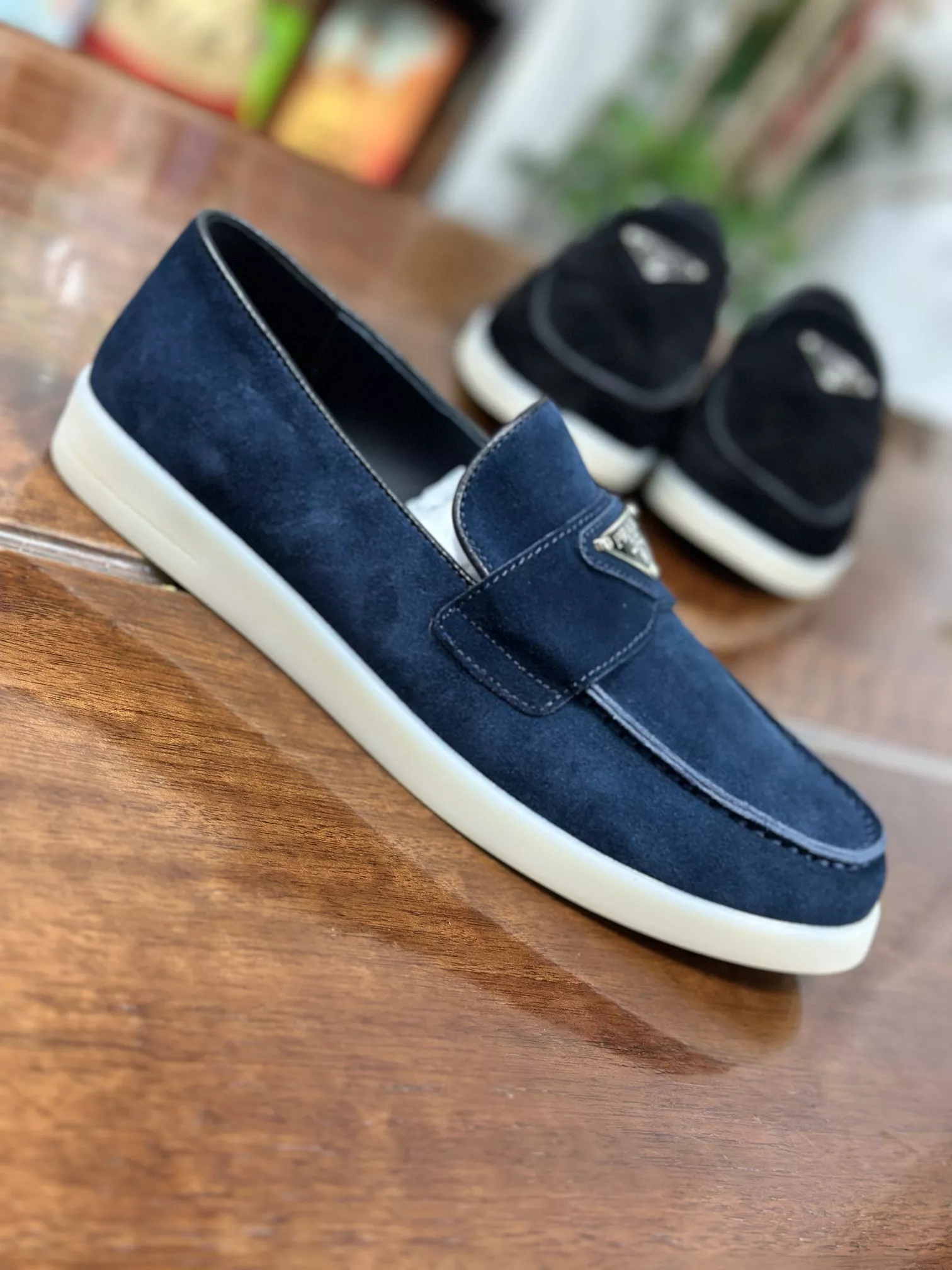 Prada Casual Shoes For Men Trendy 7821