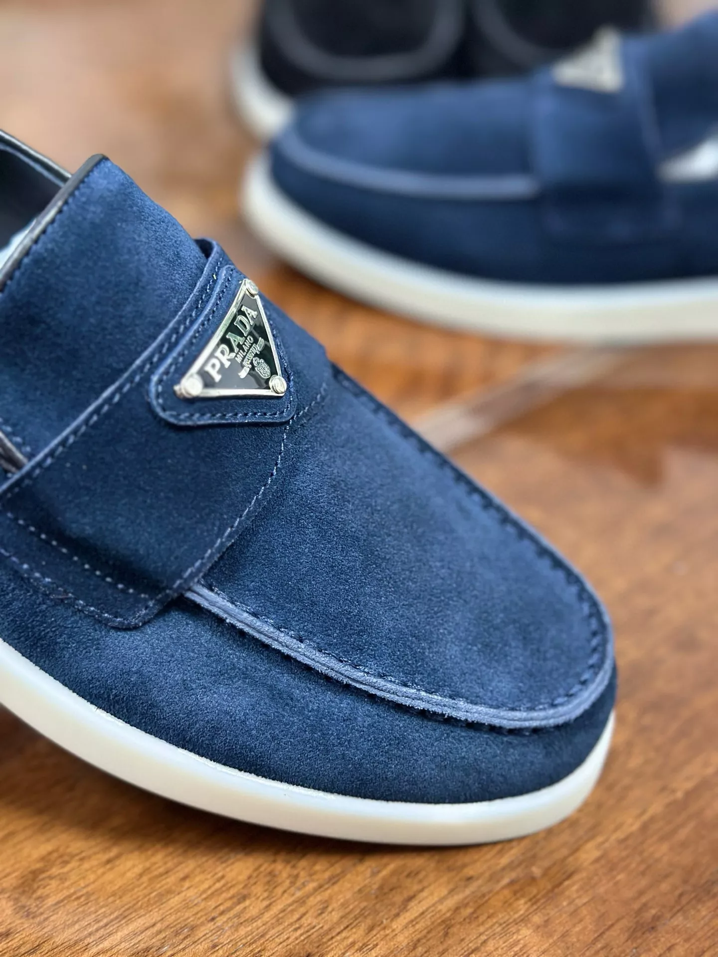 Prada Casual Shoes For Men Trendy 7821