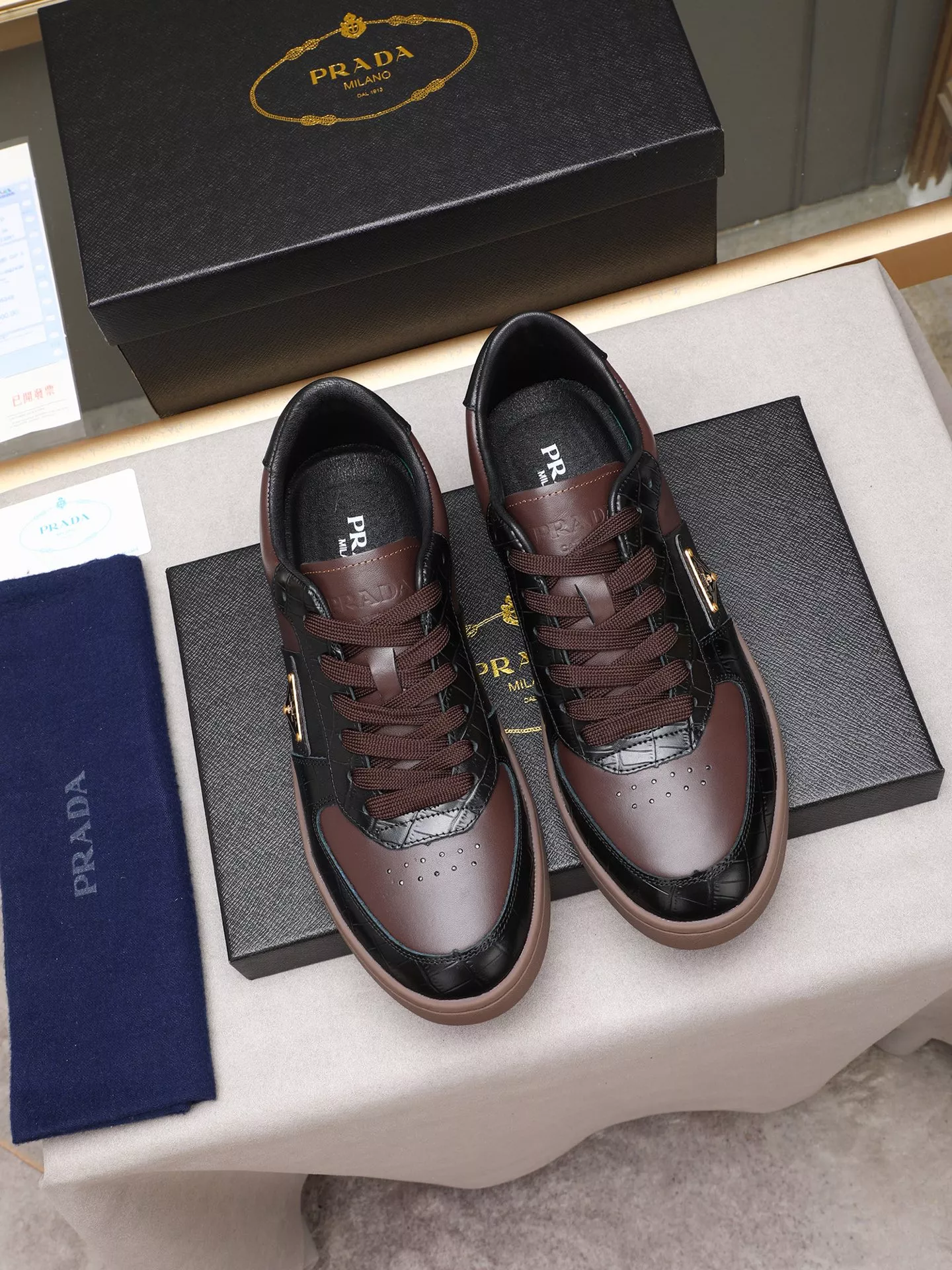 Prada Casual Shoes For Men UrbanStyle 6049