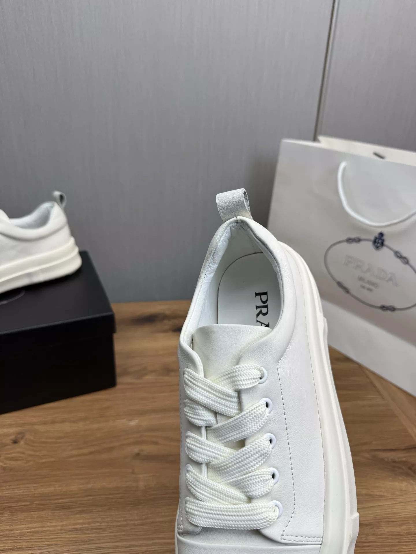 Prada Casual Shoes For Men Versatile 8684