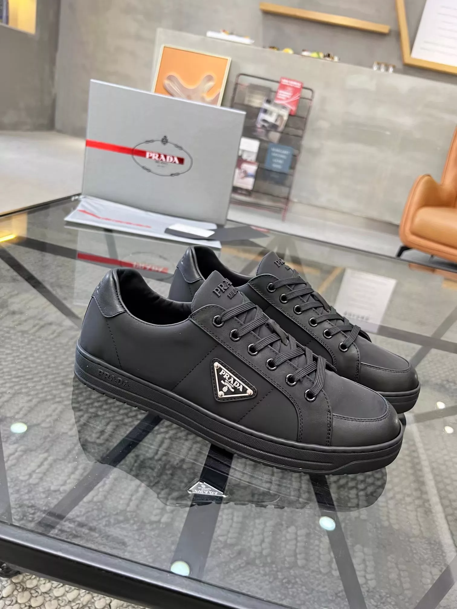 Prada Casual Shoes For Men Vibrant 9426
