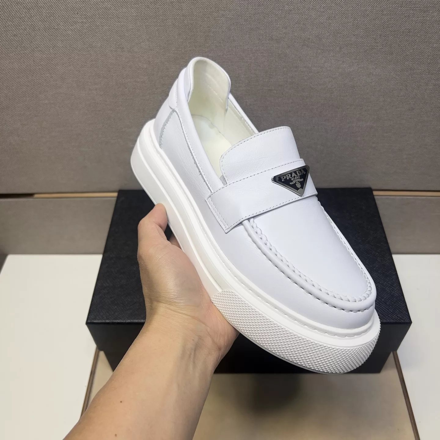 Prada Casual Shoes For Men WellDesigned 4092