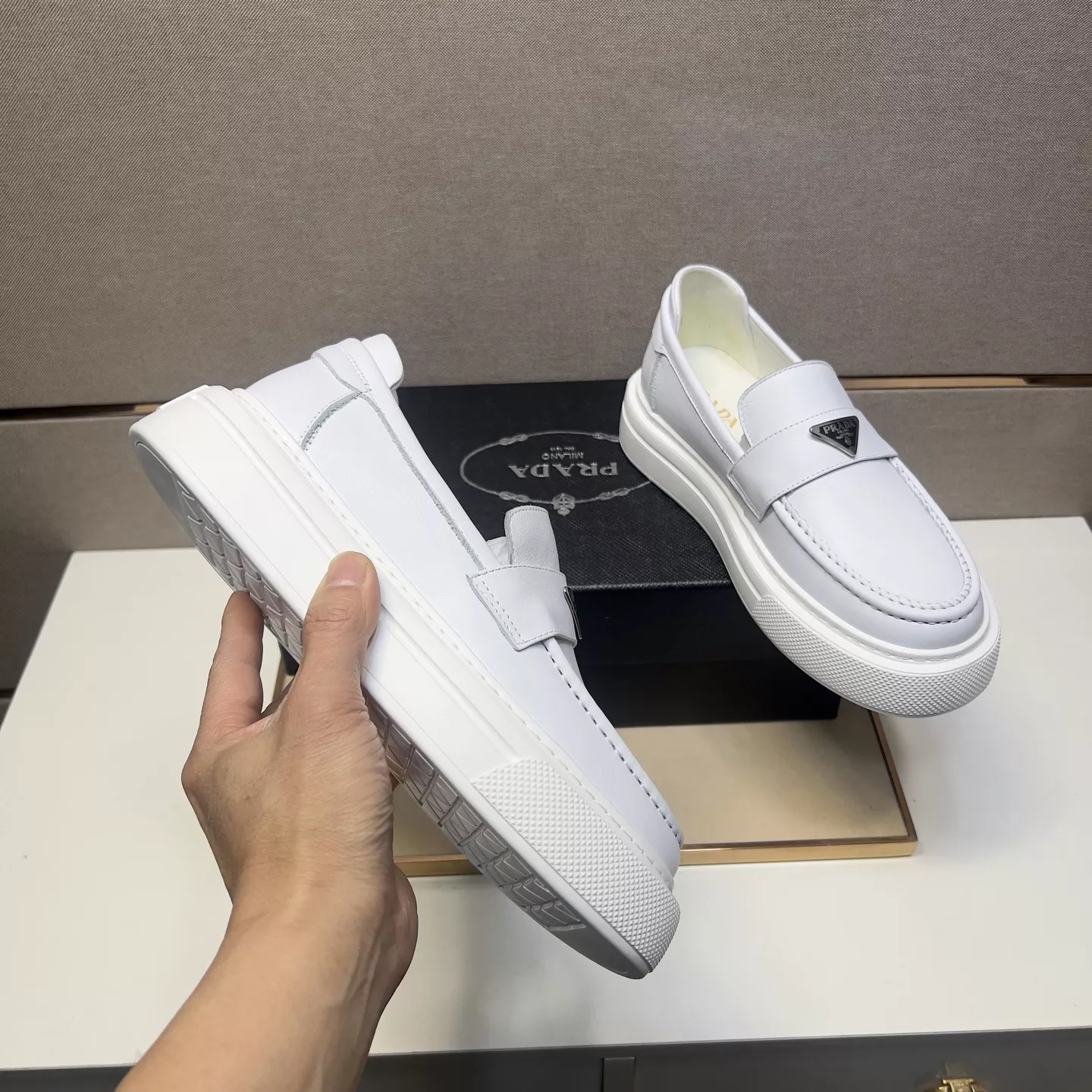 Prada Casual Shoes For Men WellDesigned 4092