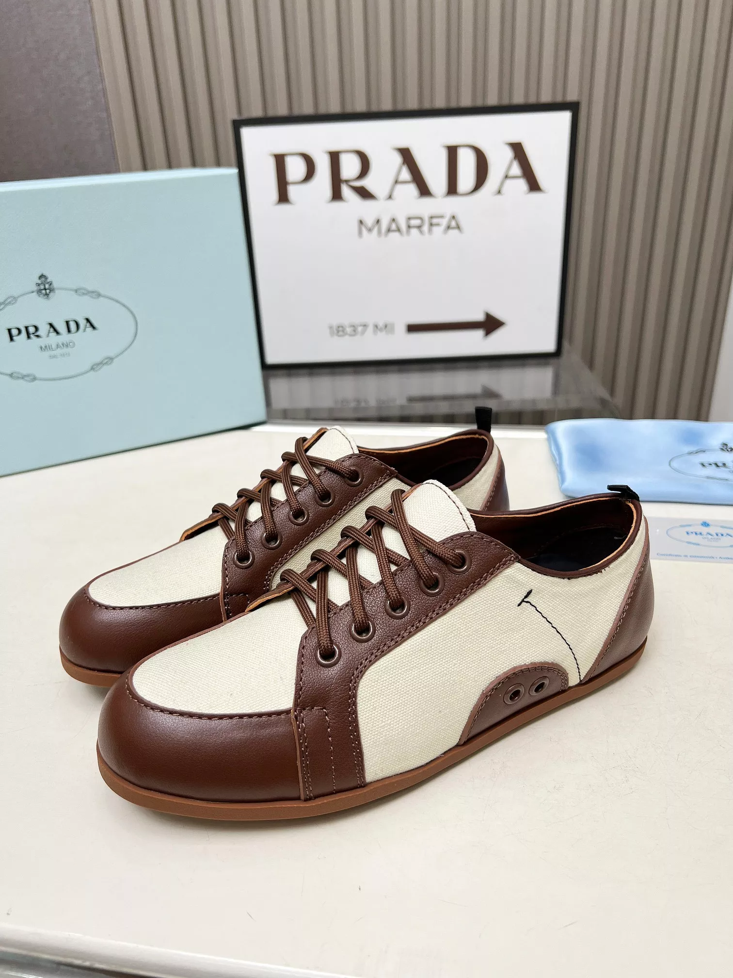 Prada Casual Shoes For Women EyeCatching 4751
