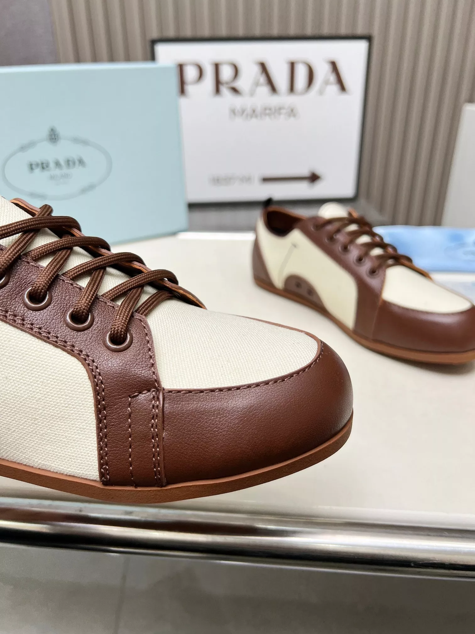 Prada Casual Shoes For Women EyeCatching 4751
