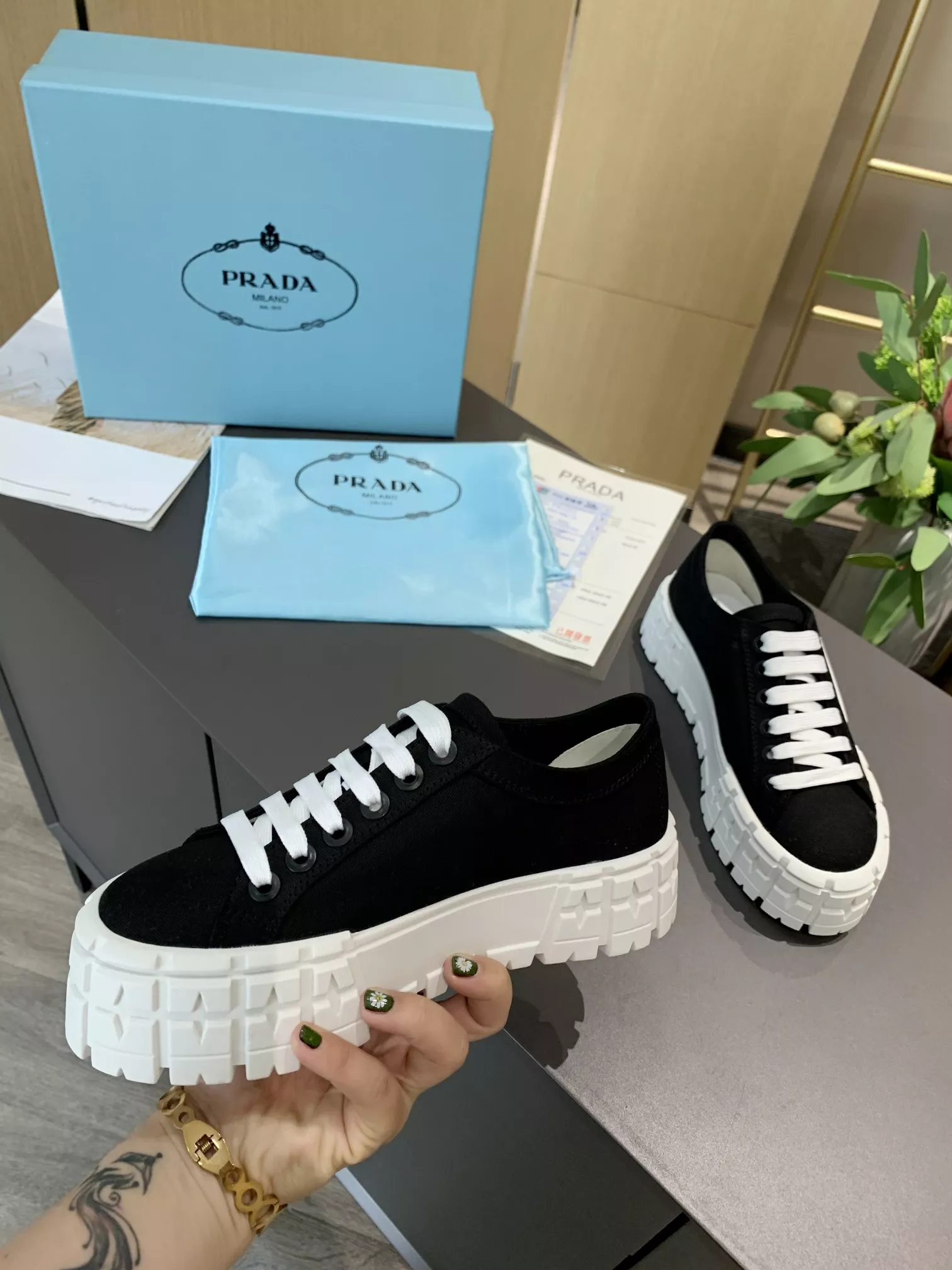 Prada Casual Shoes For Women Versatile 4128