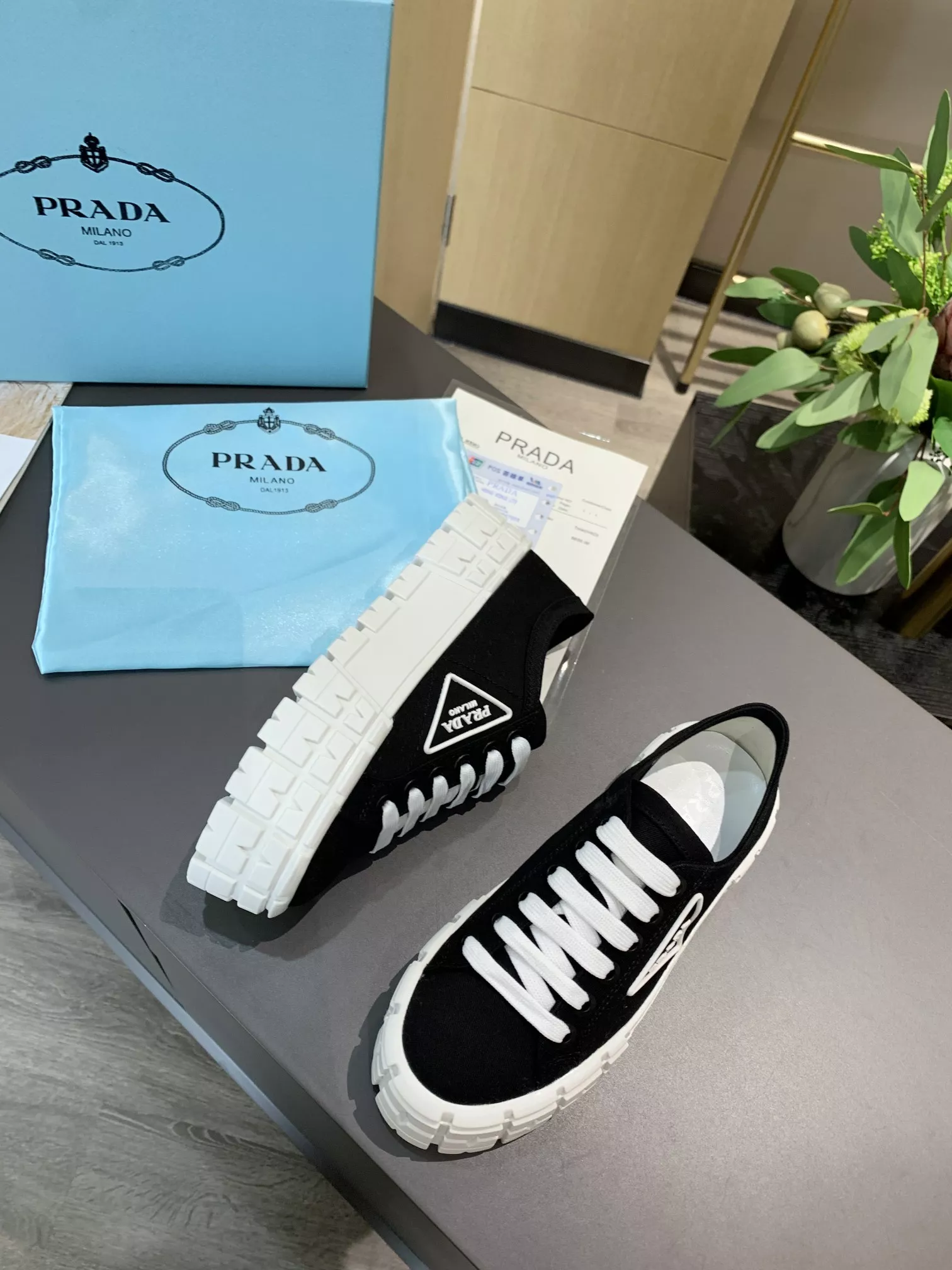 Prada Casual Shoes For Women Versatile 4128