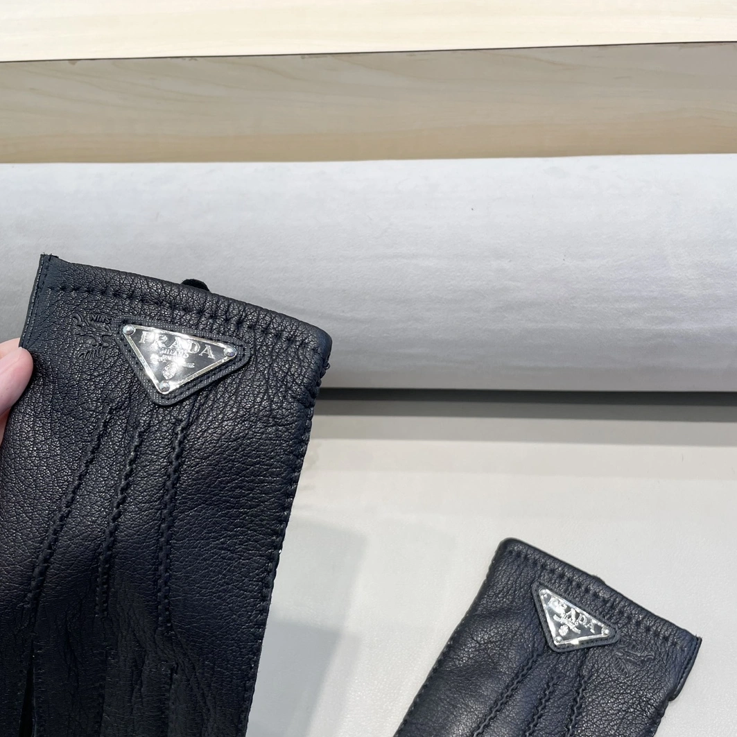 Prada Gloves For Men Soft 3286