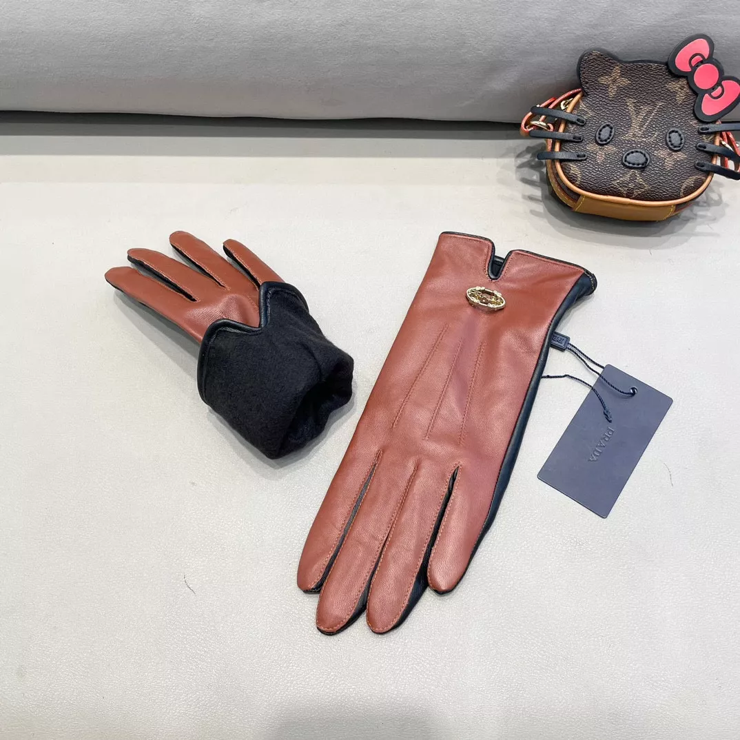 Prada Gloves For Women Durable 3083