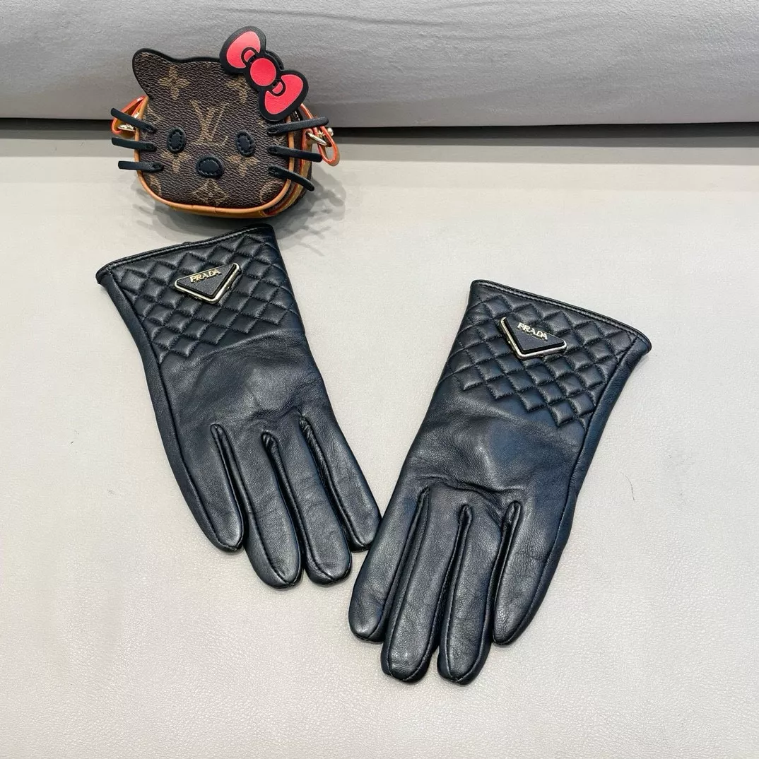 Prada Gloves For Women EyeCatching 7372