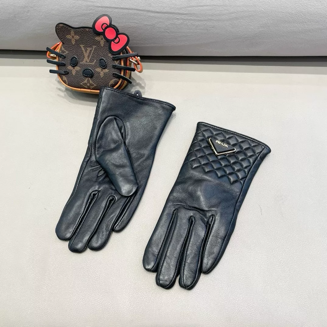Prada Gloves For Women EyeCatching 7372