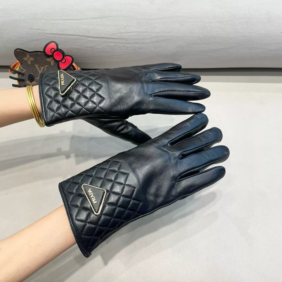 Prada Gloves For Women EyeCatching 7372