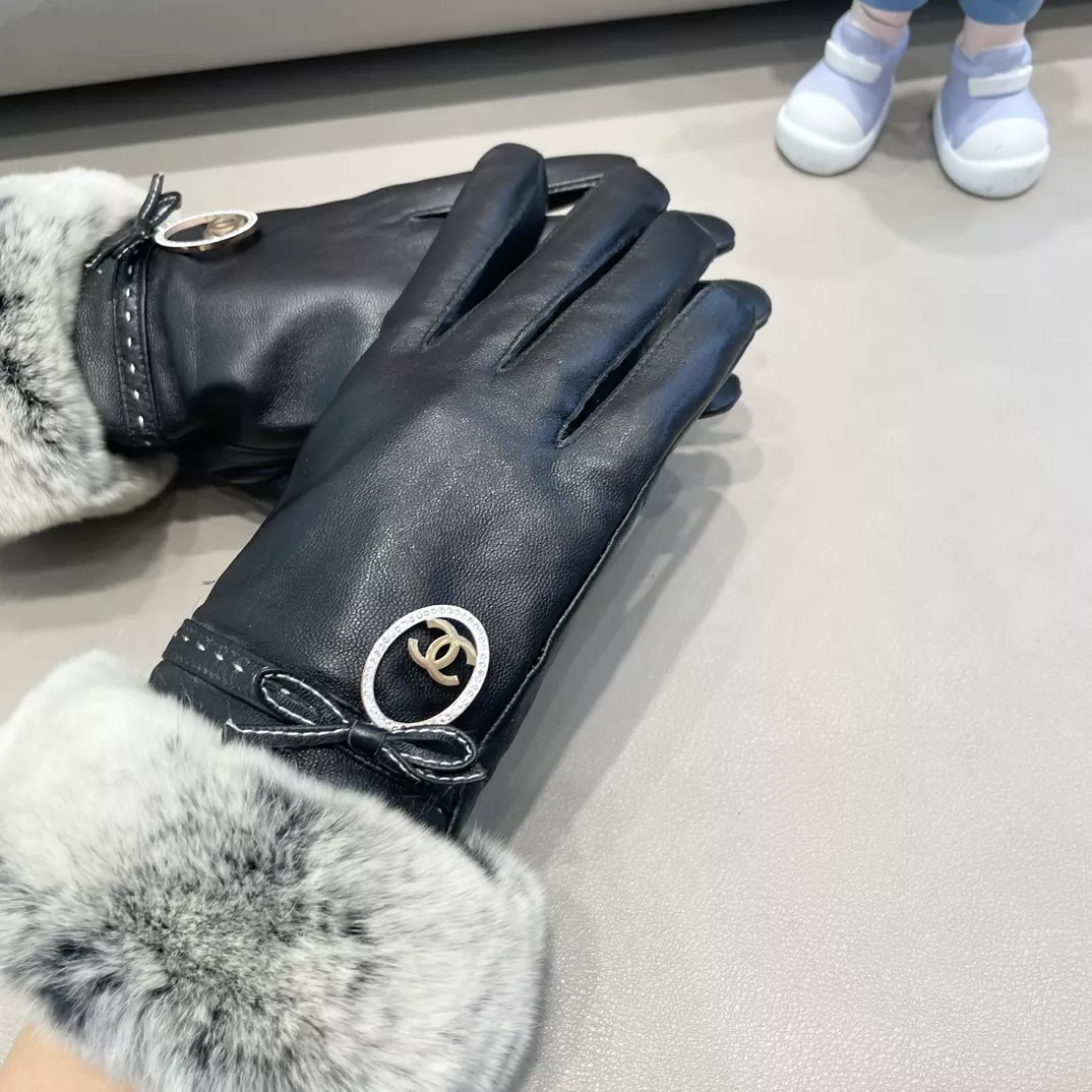 Prada Gloves For Women GoAnywhere 5547