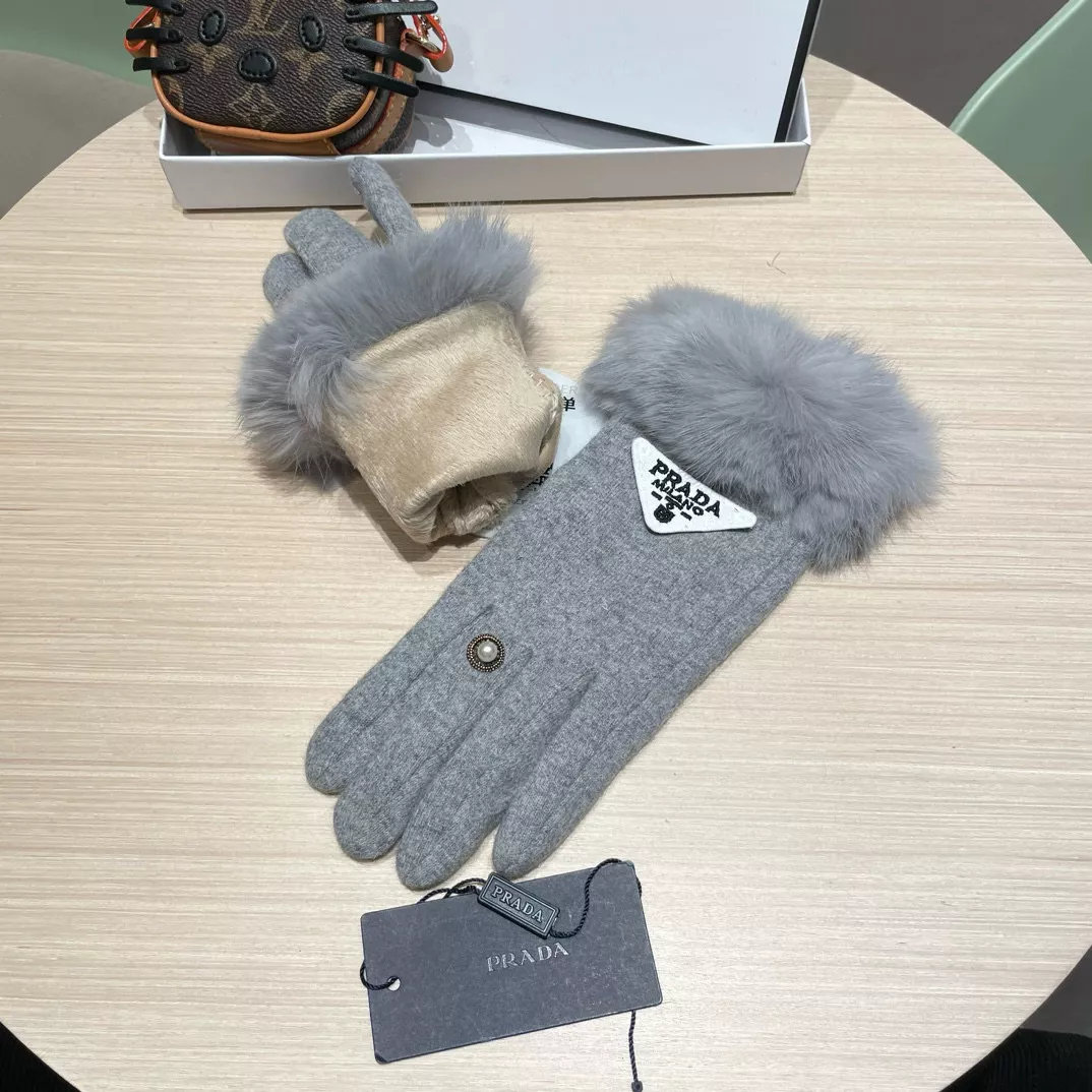 Prada Gloves For Women Modern 2143