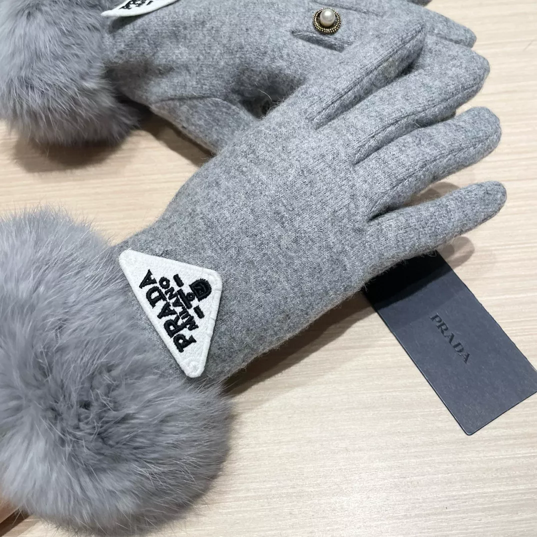 Prada Gloves For Women Modern 2143