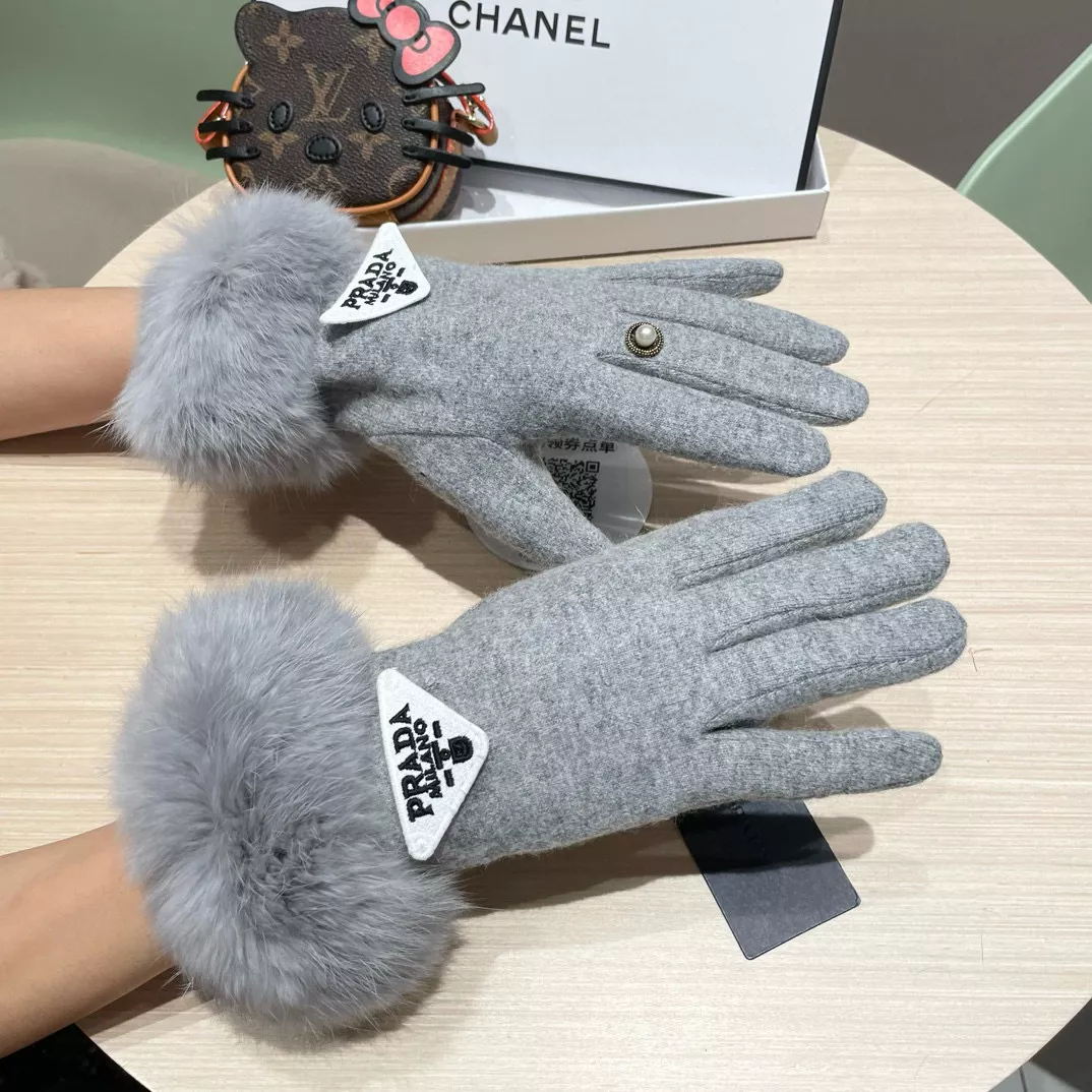 Prada Gloves For Women Modern 2143