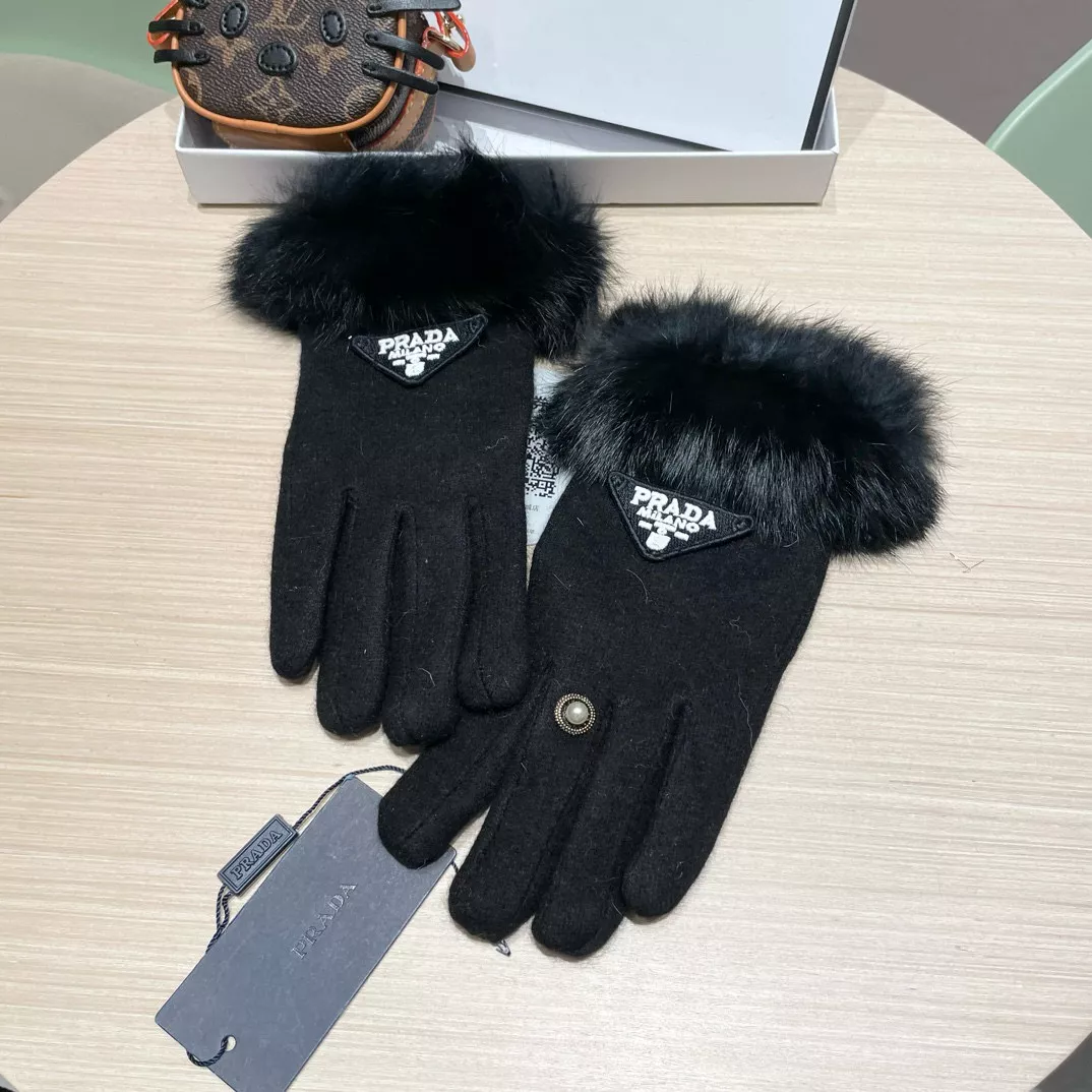 Prada Gloves For Women ModernLook 9865