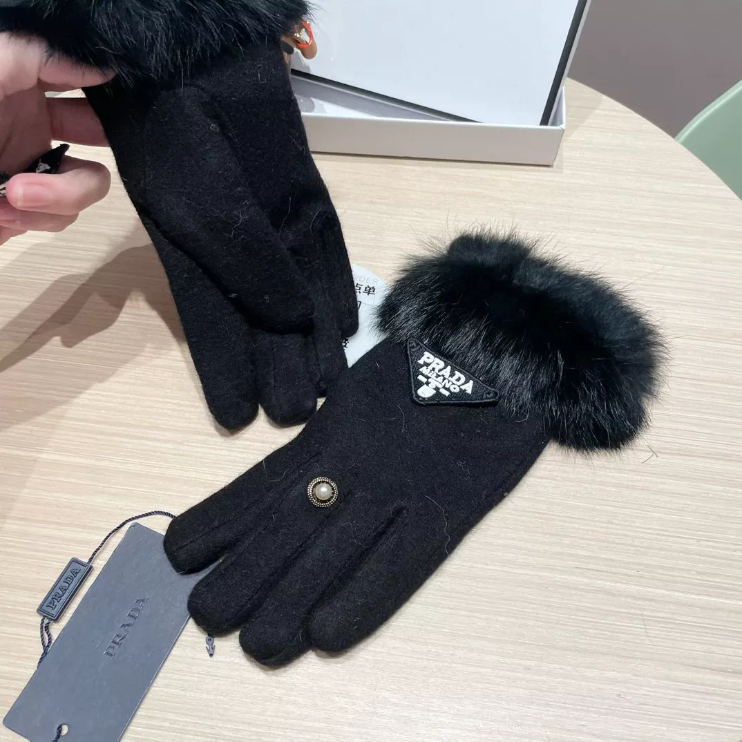 Prada Gloves For Women ModernLook 9865