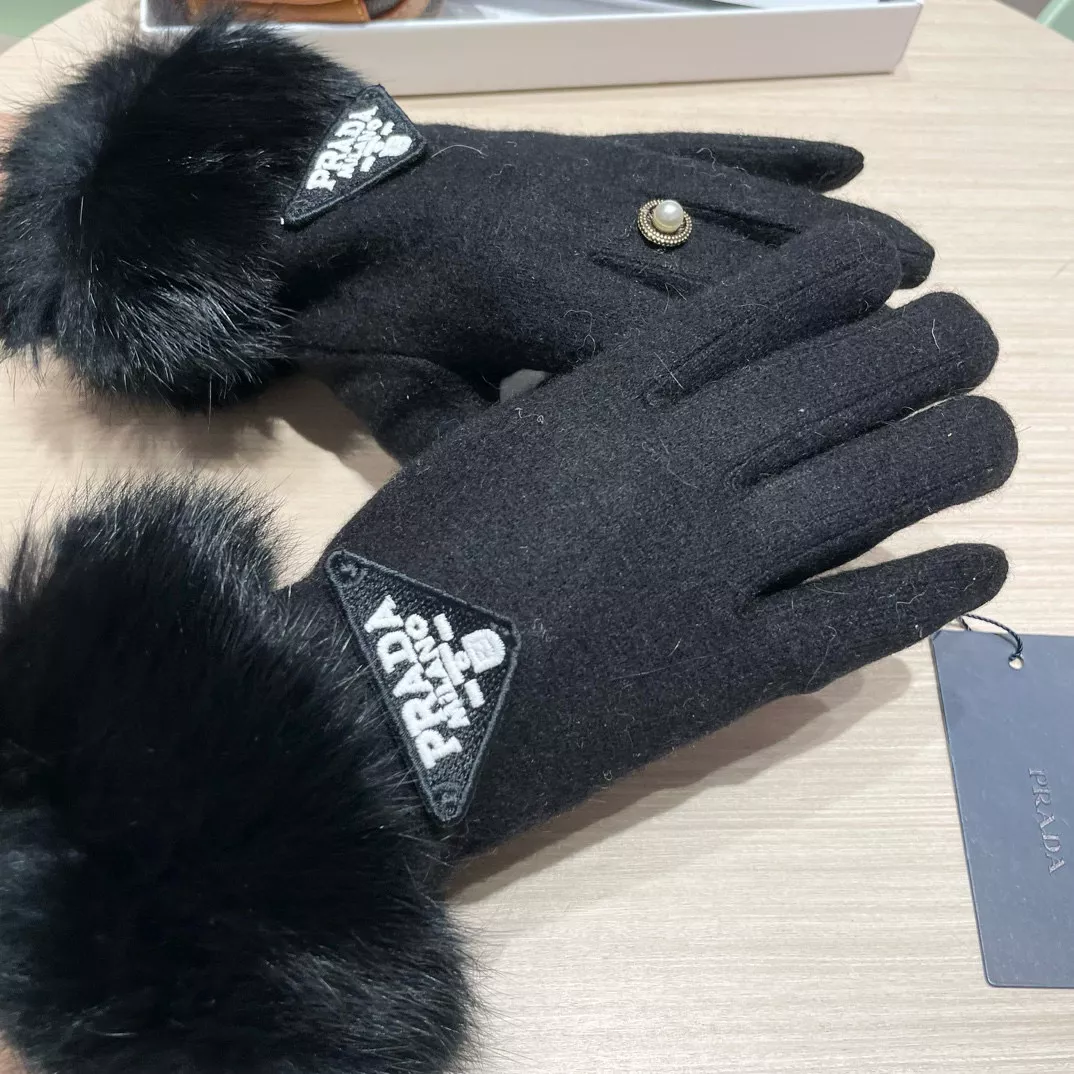 Prada Gloves For Women ModernLook 9865