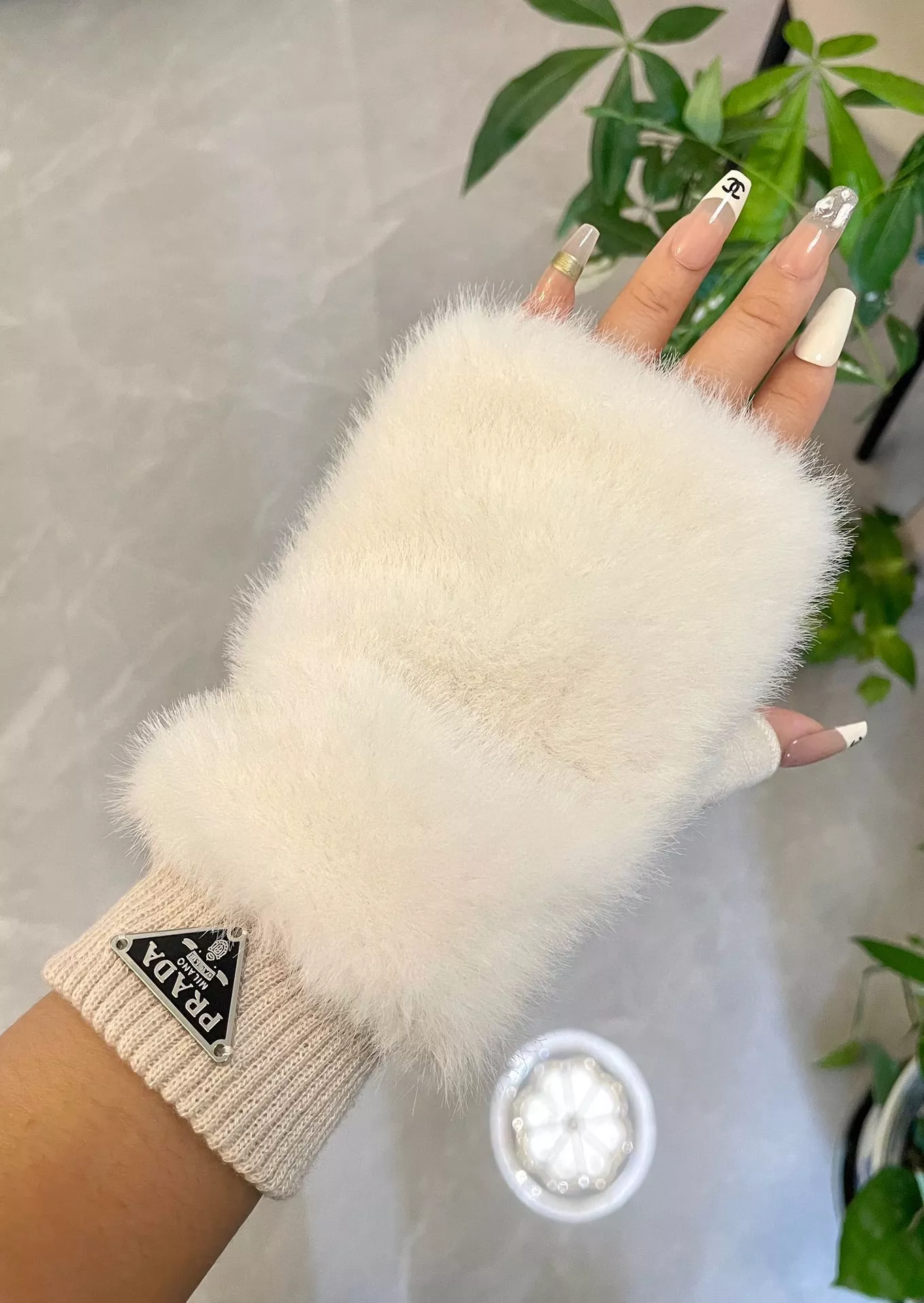 Prada Gloves For Women Refined 1869