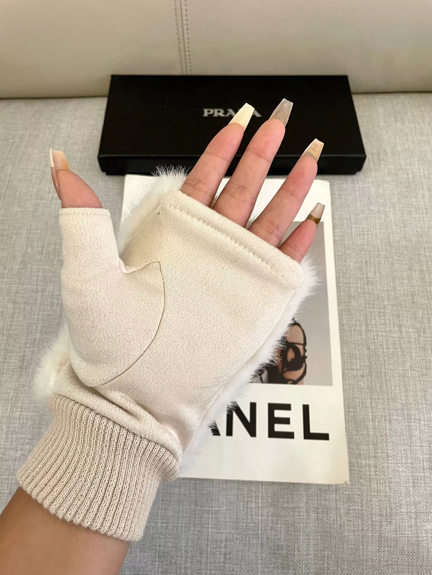 Prada Gloves For Women Refined 1869