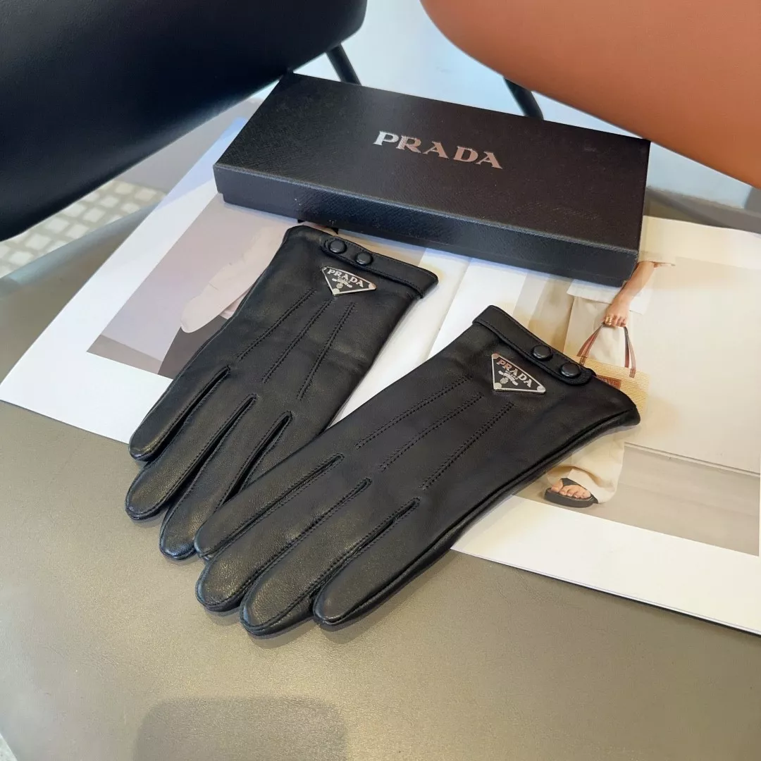 Prada Gloves For Women Soft 7118