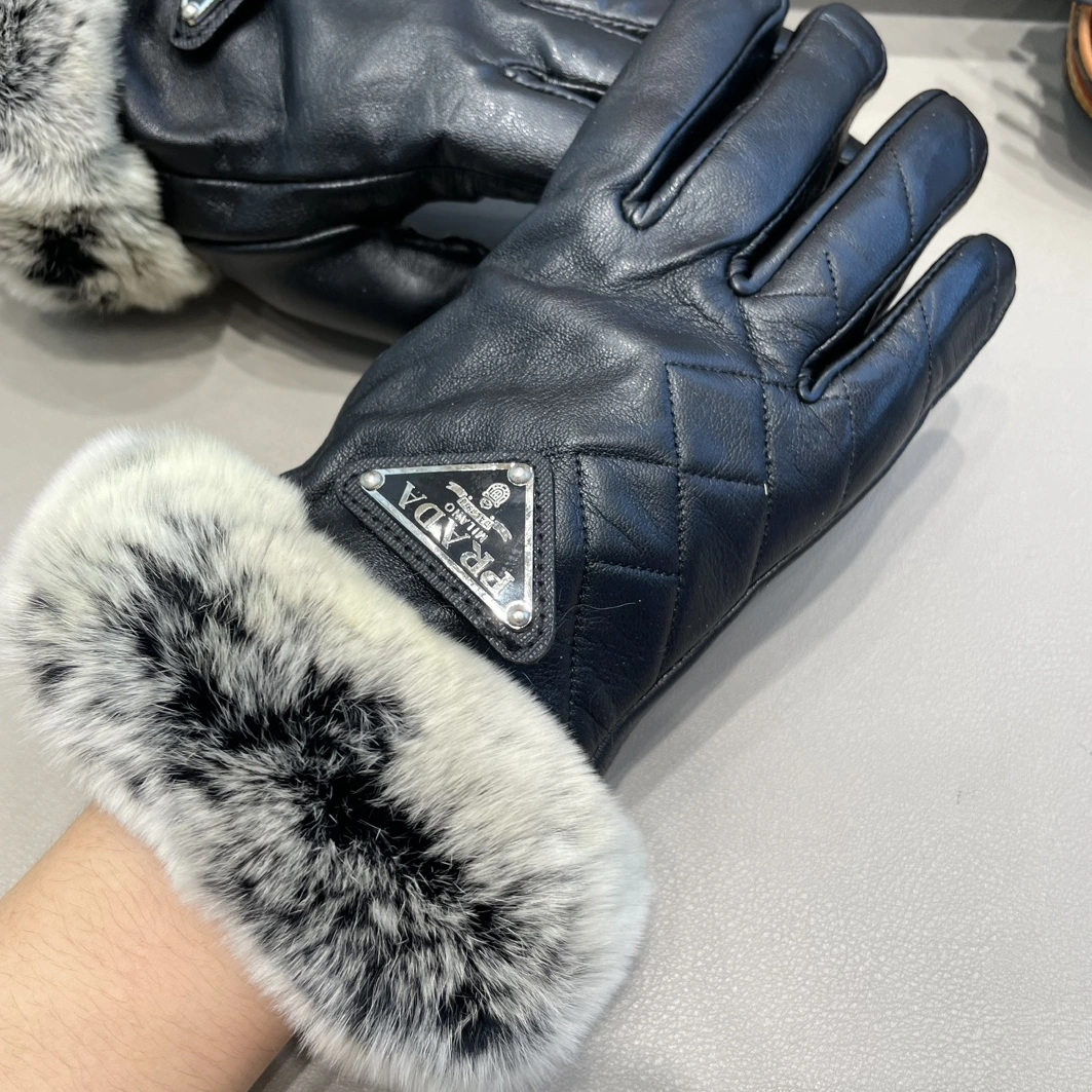 Prada Gloves For Women Stylish 1558