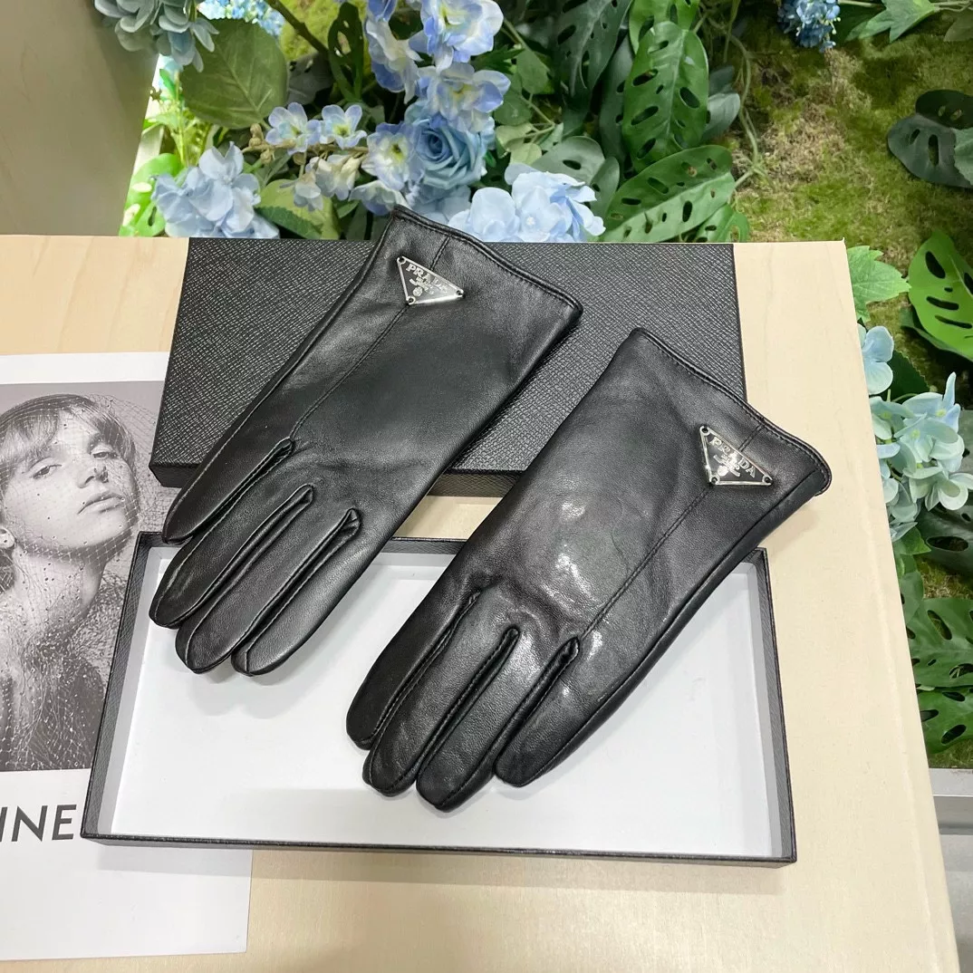 Prada Gloves For Women Vibrant 8593