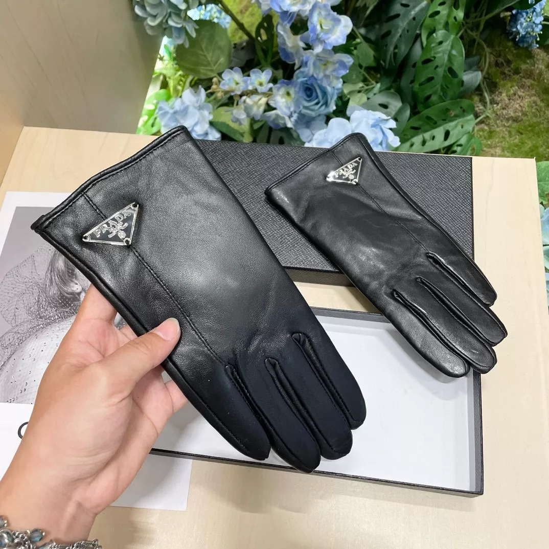 Prada Gloves For Women Vibrant 8593