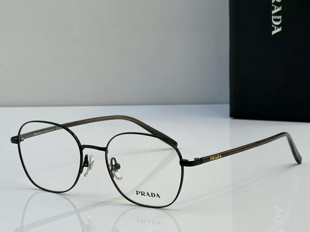 Prada Goggles Bold 709