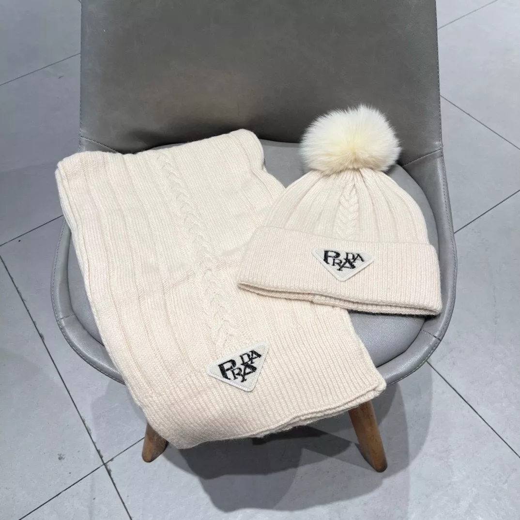 Prada Hat and Scarf Set Breathable 6384