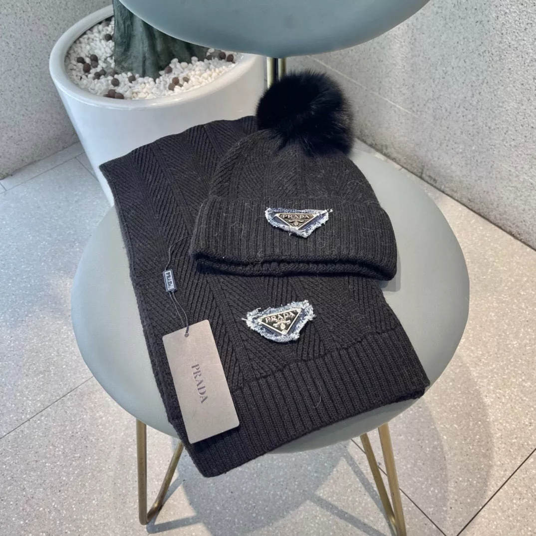 Prada Hat and Scarf Set Durable 3820