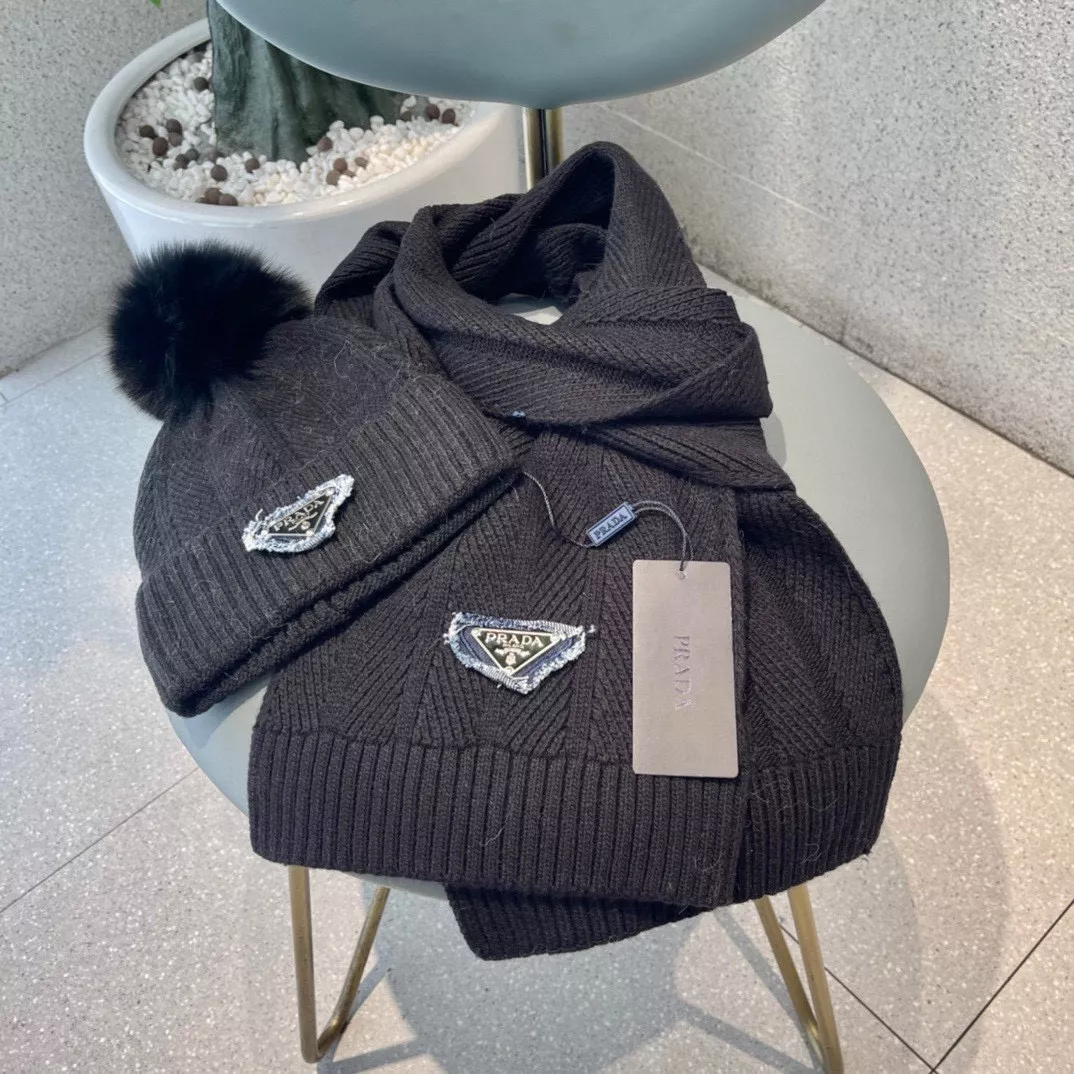 Prada Hat and Scarf Set Durable 3820