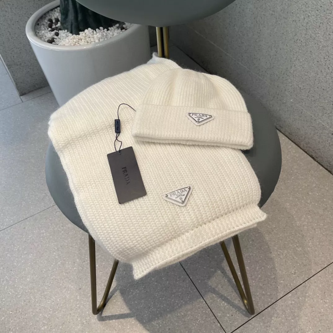 Prada Hat and Scarf Set Durable 8390