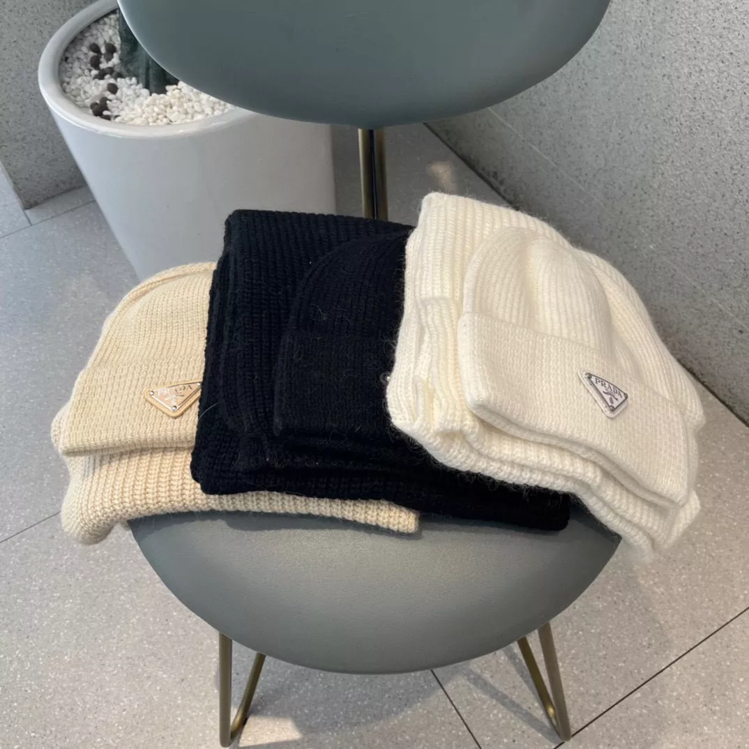 Prada Hat and Scarf Set Durable 8390