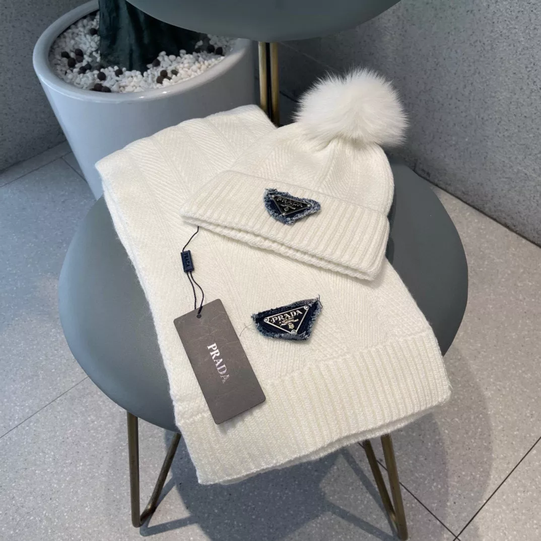 Prada Hat and Scarf Set Trendsetting 9490