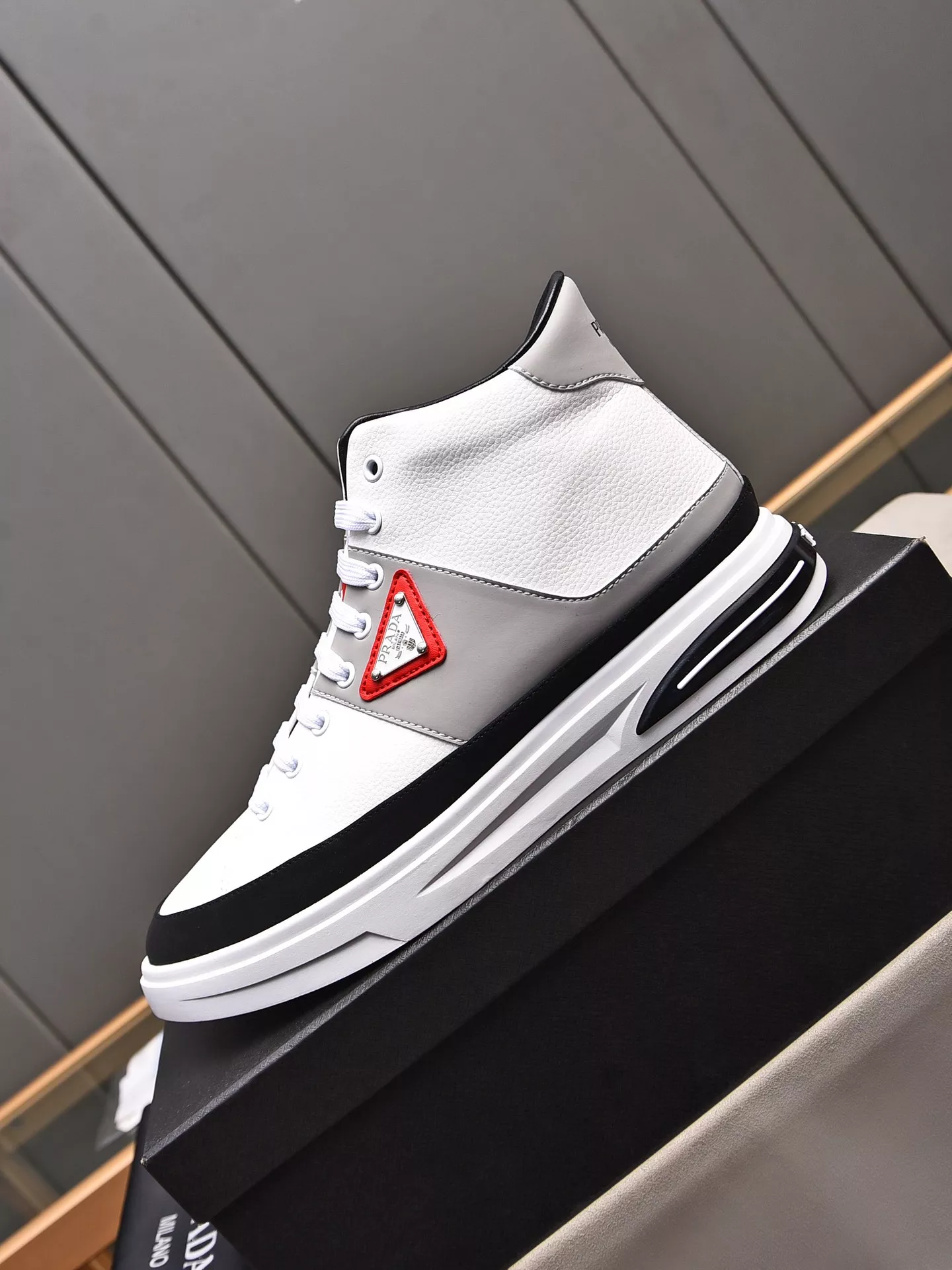 Prada High Top Shoes For Men Durable 7937
