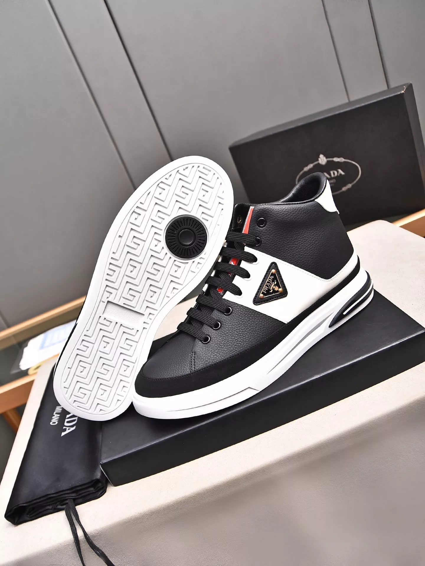 Prada High Top Shoes For Men Resilient 9839